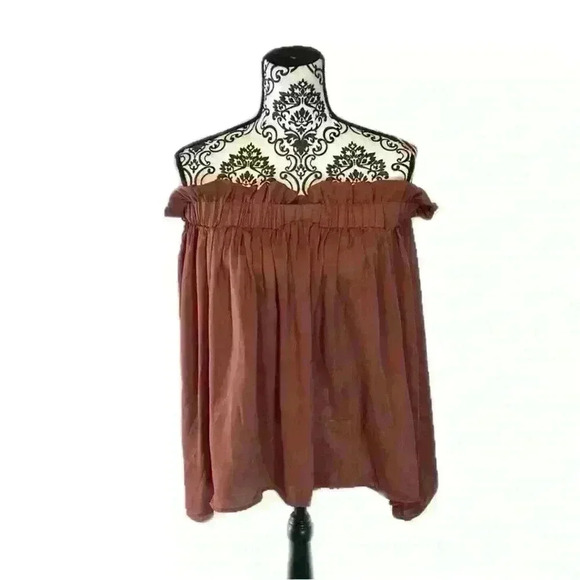 Lucca Couture Off-The Shoulder Flowy Pleated Ruffle Top, L - Picture 3 of 9